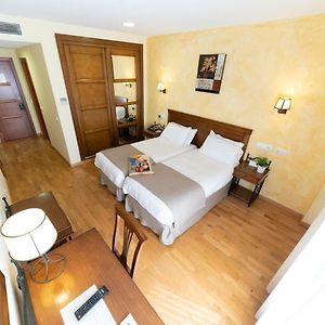 Habitación con 2 Camas Individuales